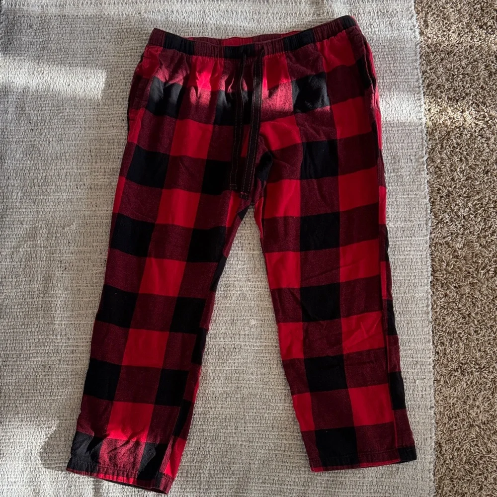 Old Navy Plaid Pajama Bottoms - Red and Black